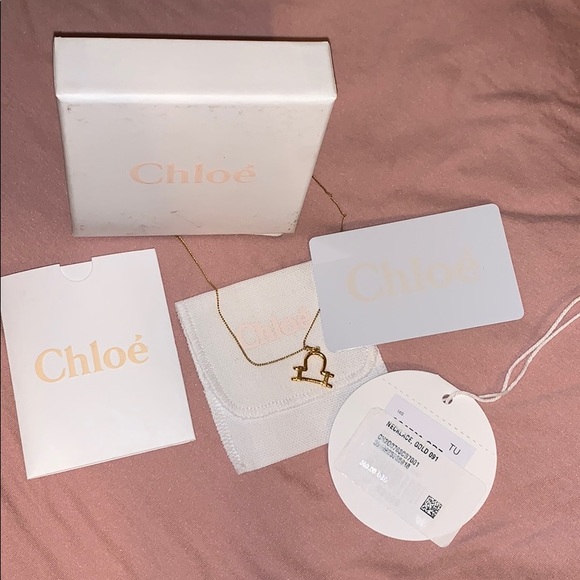 Chloé Libra Necklace - Picture 3 of 10